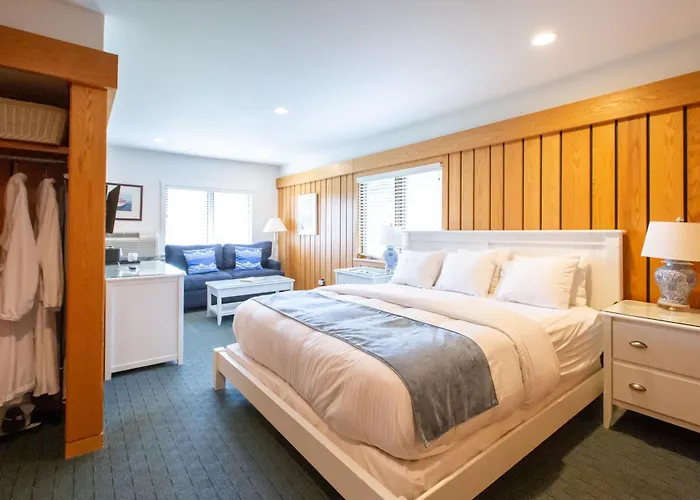 The Leland Lodge